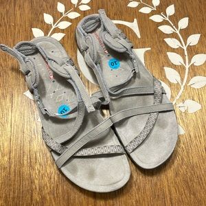 Merrell Womens Sandspur gray and pink sandals. Size 10
